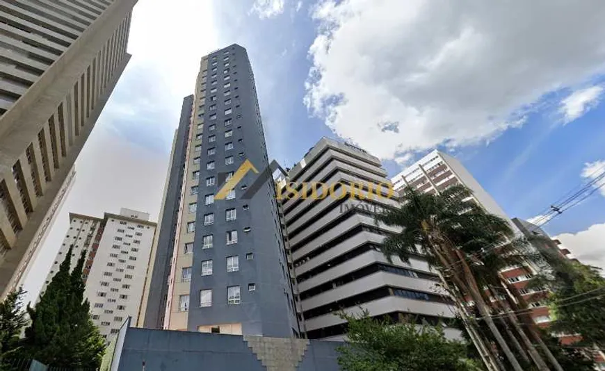 Foto 1 de Apartamento com 3 Quartos à venda, 56m² em Champagnat, Curitiba