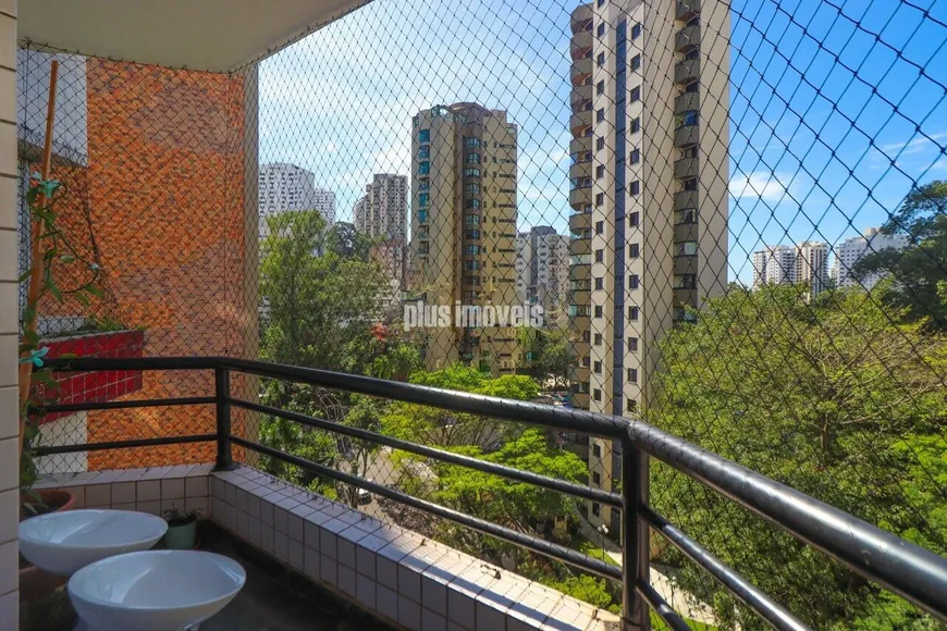 Foto 1 de Apartamento com 3 Quartos à venda, 136m² em Morumbi, São Paulo