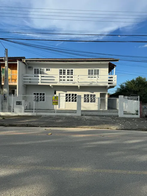 Foto 1 de Kitnet com 1 Quarto para alugar, 29m² em Jardim Paraíso, Joinville