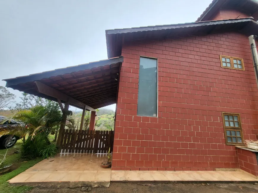 Foto 1 de Casa com 2 Quartos à venda, 137m² em Zona Rural, Piracaia