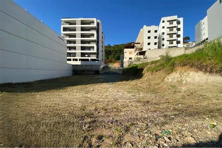 Foto 1 de Lote/Terreno à venda, 740m² em Lourdes, Juiz de Fora