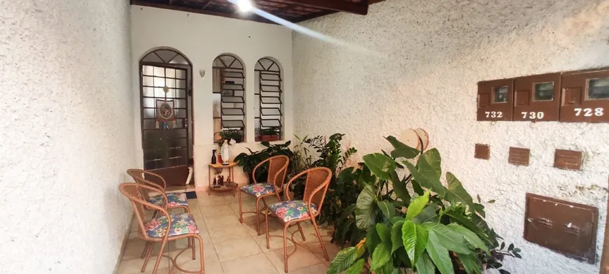 Foto 1 de Casa com 2 Quartos à venda, 100m² em Serrano, Belo Horizonte