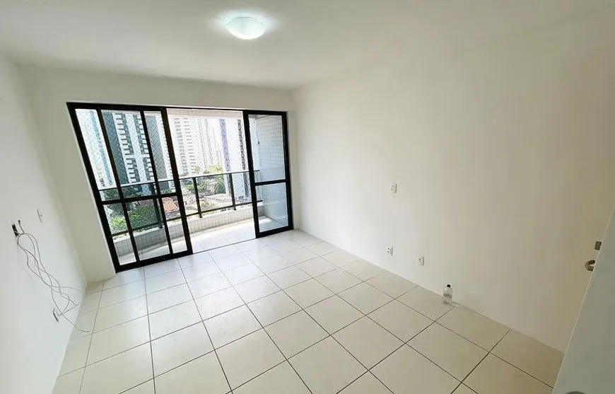 Foto 1 de Apartamento com 4 Quartos para alugar, 114m² em Rosarinho, Recife