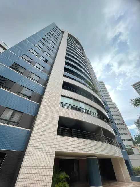 Foto 1 de Apartamento com 4 Quartos à venda, 140m² em Meireles, Fortaleza