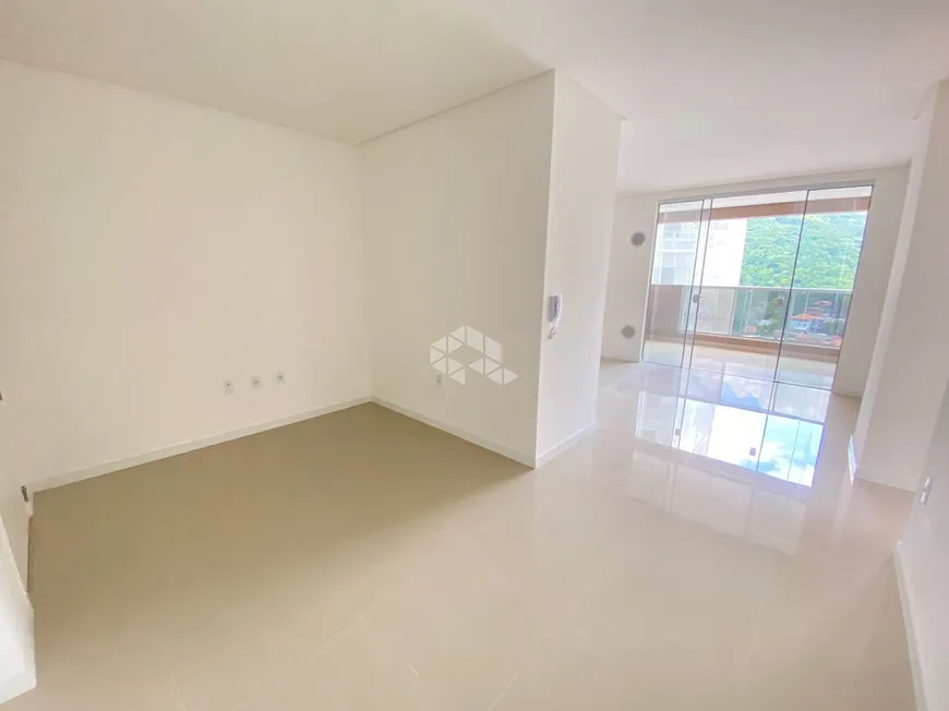 Foto 1 de Apartamento com 2 Quartos à venda, 70m² em Tabuleiro dos Oliveiras, Itapema