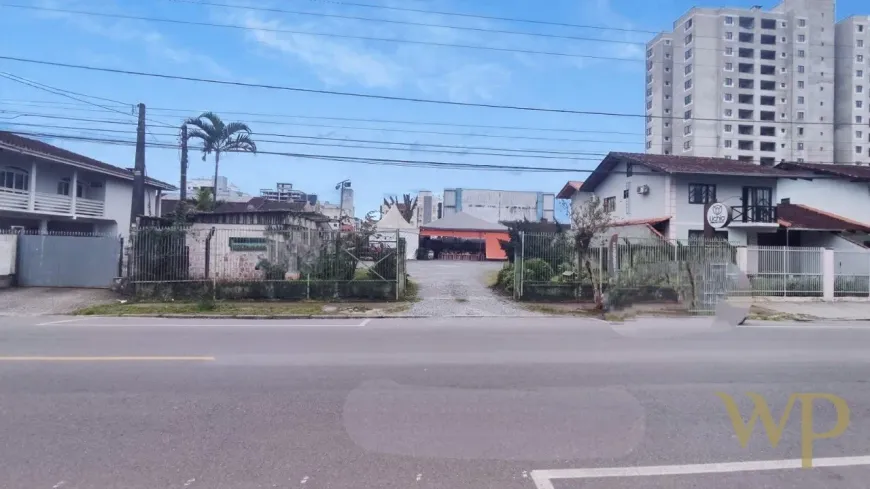 Foto 1 de Lote/Terreno à venda, 770m² em Anita Garibaldi, Joinville