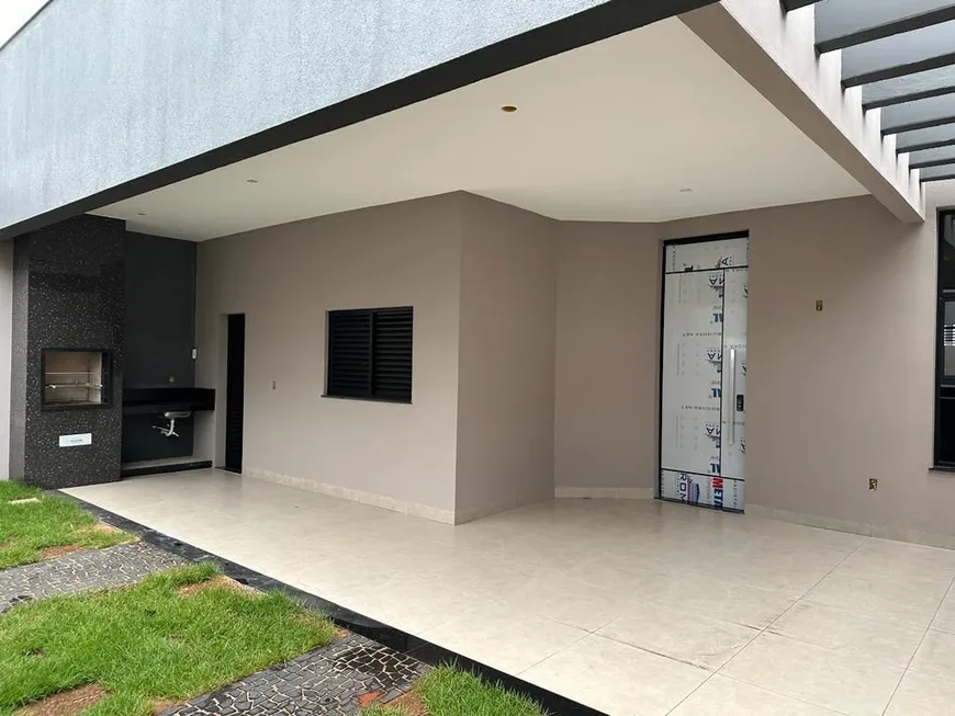 Foto 1 de Casa com 3 Quartos à venda, 116m² em Grand Ville, Uberlândia