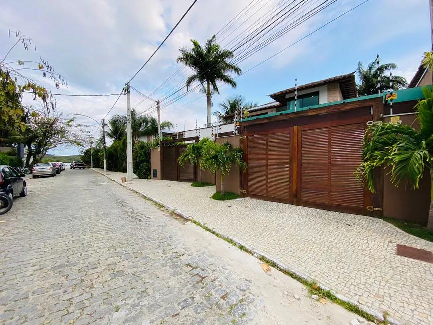 Foto 1 de Casa com 4 Quartos à venda, 284m² em Passagem, Cabo Frio