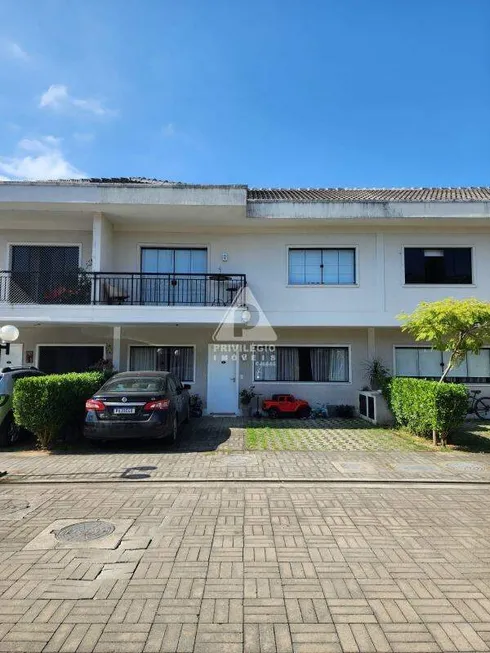 Foto 1 de Casa de Condomínio com 3 Quartos à venda, 192m² em Vargem Grande, Rio de Janeiro
