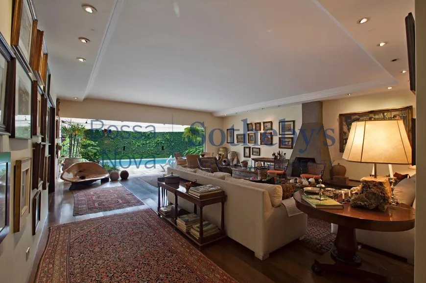 Foto 1 de Casa com 4 Quartos à venda, 526m² em Jardim Guedala, São Paulo