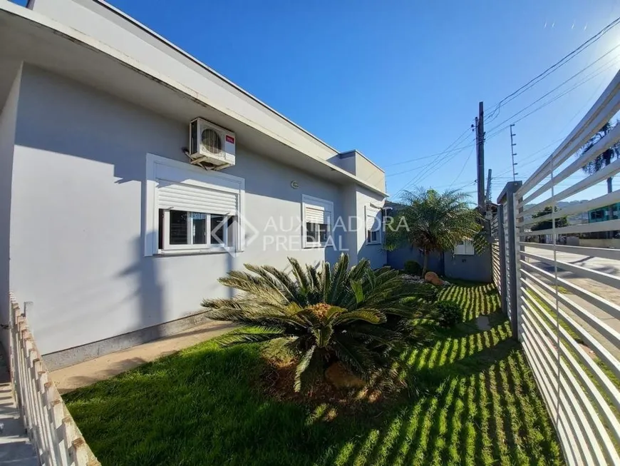 Foto 1 de Casa com 3 Quartos à venda, 105m² em Jardim Iolanda, Guaíba