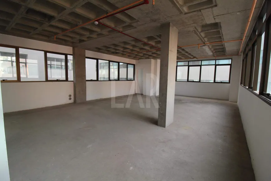 Foto 1 de Sala Comercial para alugar, 380m² em Santa Efigênia, Belo Horizonte