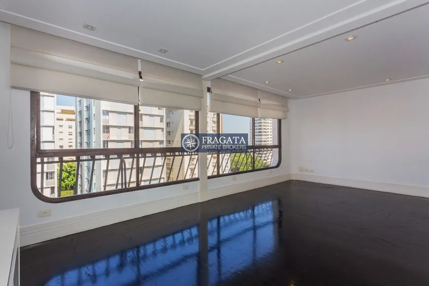 Foto 1 de Apartamento com 3 Quartos para alugar, 122m² em Jardim Paulista, São Paulo