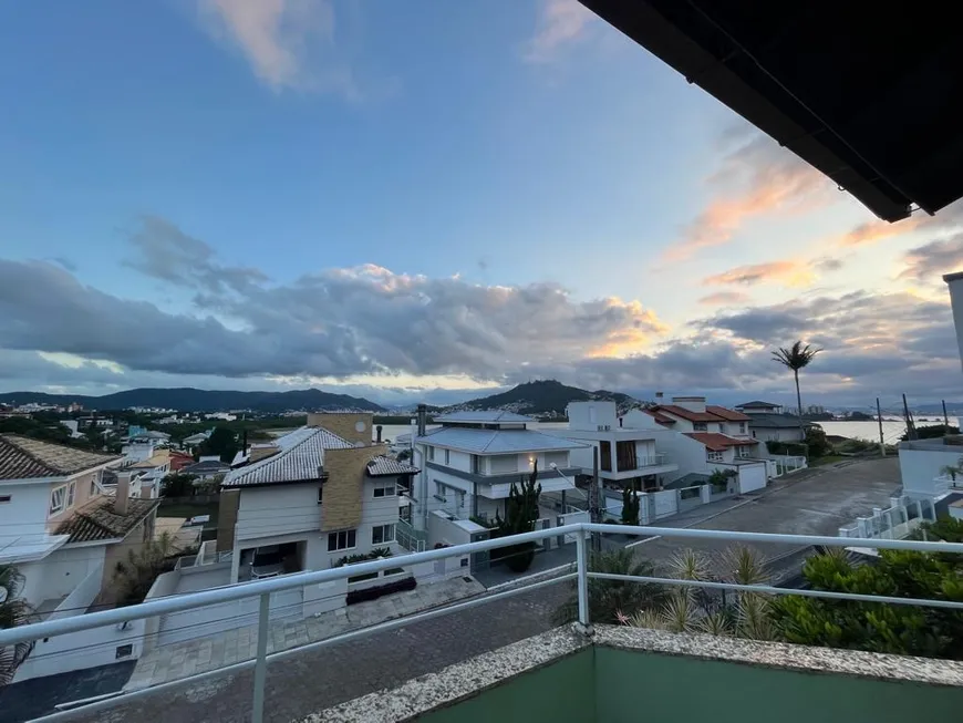 Foto 1 de Casa com 4 Quartos à venda, 375m² em Joao Paulo, Florianópolis