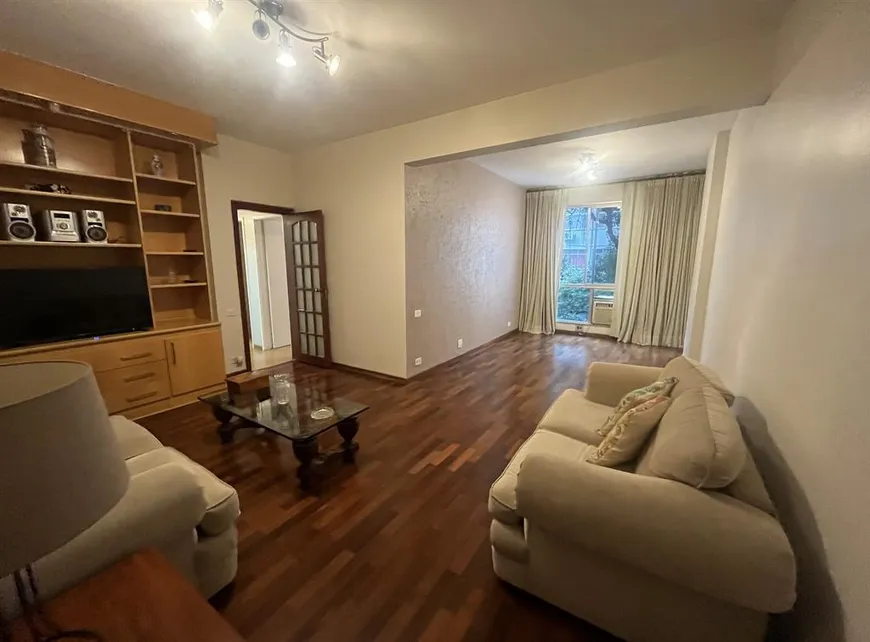 Foto 1 de Apartamento com 4 Quartos à venda, 132m² em Laranjeiras, Rio de Janeiro