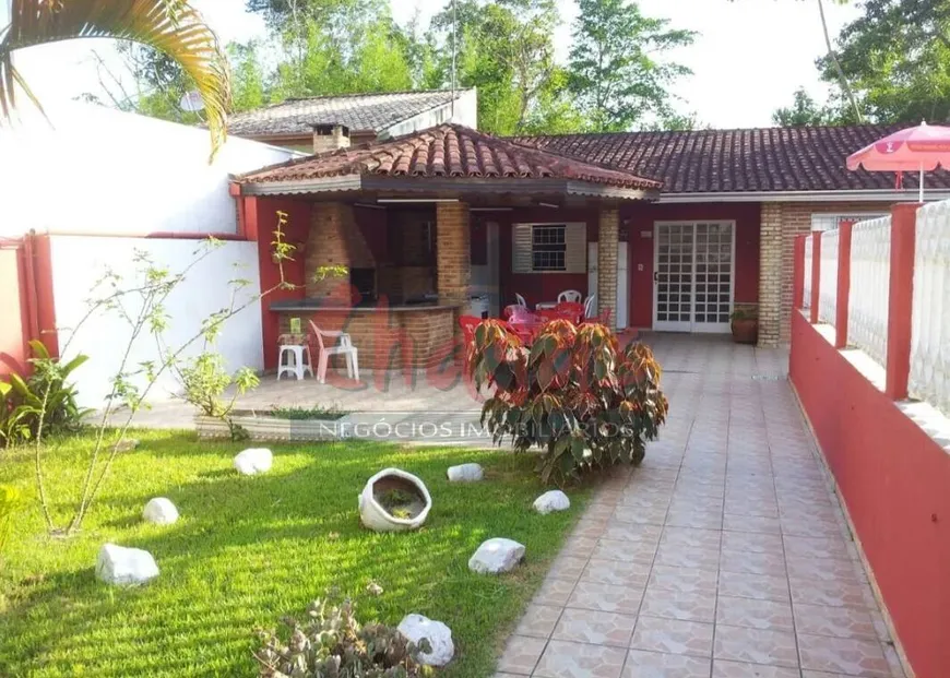Foto 1 de Casa com 3 Quartos à venda, 300m² em Verde Mar, Caraguatatuba