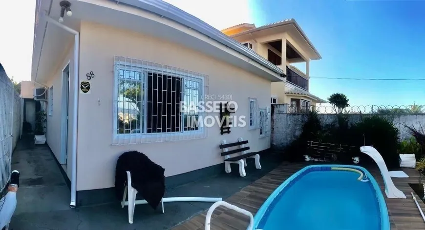 Foto 1 de Casa com 2 Quartos à venda, 192m² em Estreito, Florianópolis