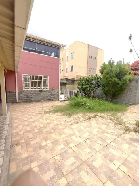 Foto 1 de Casa com 3 Quartos à venda, 360m² em Jardim Brasília, Betim