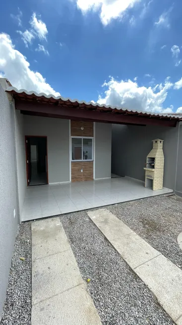 Foto 1 de Casa com 2 Quartos à venda, 90m² em Monguba, Pacatuba