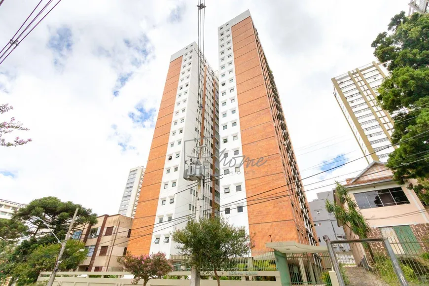 Foto 1 de Apartamento com 3 Quartos à venda, 166m² em Centro, Curitiba