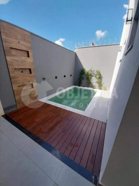 Foto 1 de Casa com 3 Quartos à venda, 175m² em Jardim Botânico, Uberlândia