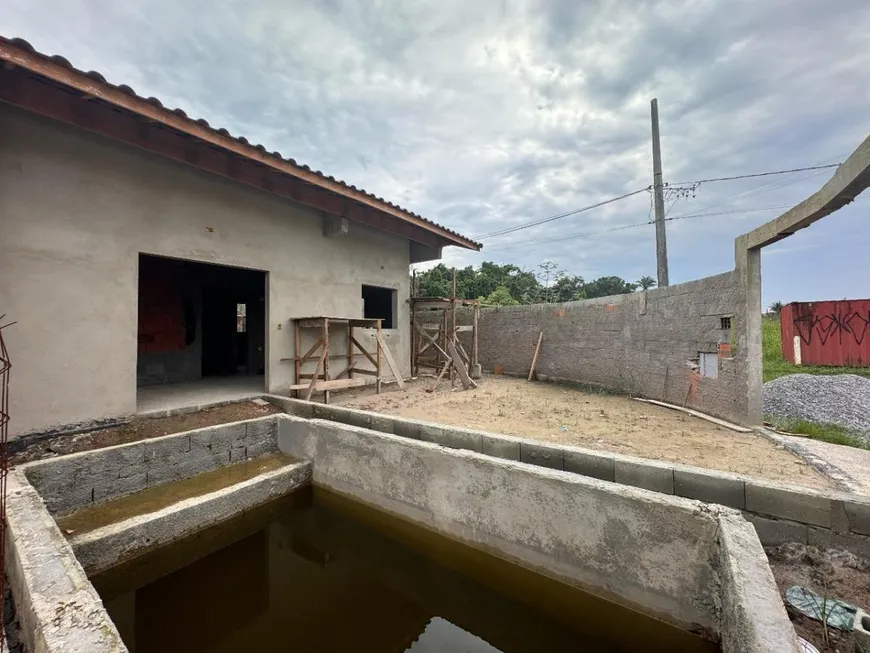 Foto 1 de Casa com 2 Quartos à venda, 81m² em Balneário Gaivotas, Itanhaém