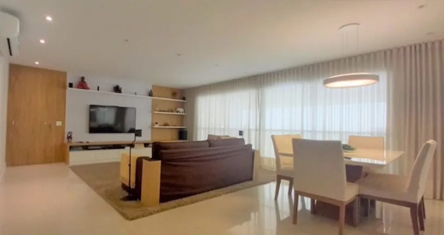 Foto 1 de Apartamento com 4 Quartos à venda, 193m² em Barra da Tijuca, Rio de Janeiro