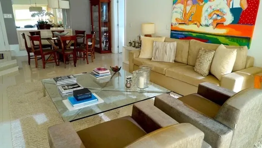 Foto 1 de Casa de Condomínio com 4 Quartos à venda, 600m² em Badu, Niterói