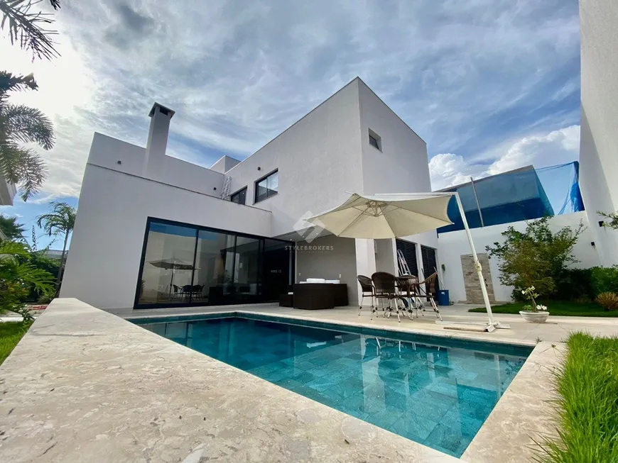 Foto 1 de Casa de Condomínio com 4 Quartos à venda, 359m² em Condominio Residencial Vila Jardim, Cuiabá