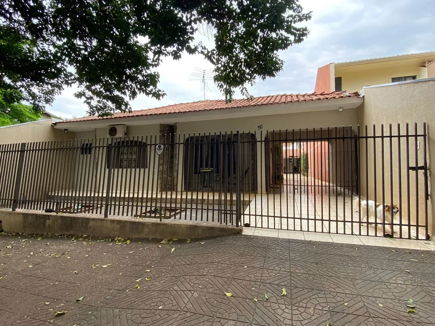 Foto 1 de Casa com 4 Quartos à venda, 180m² em Vila Bosque, Maringá