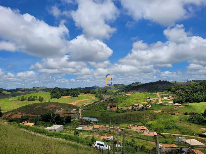 Foto 1 de Lote/Terreno à venda, 700m² em , Chácara