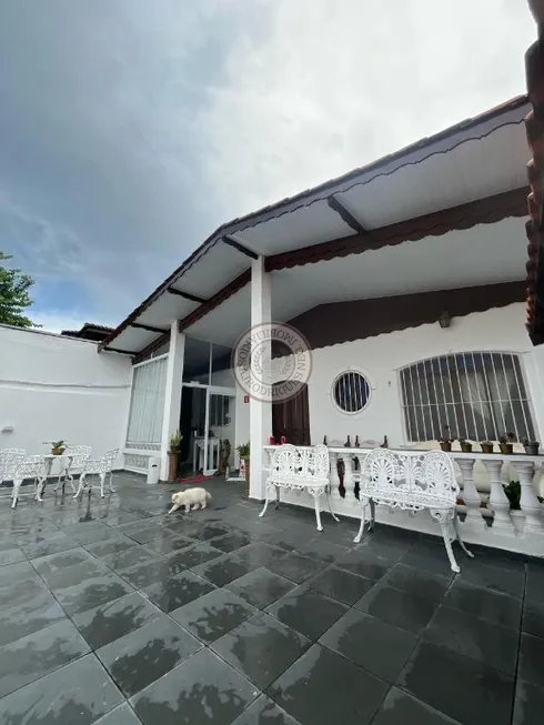 Foto 1 de Casa com 4 Quartos à venda, 250m² em Taboão, São Roque
