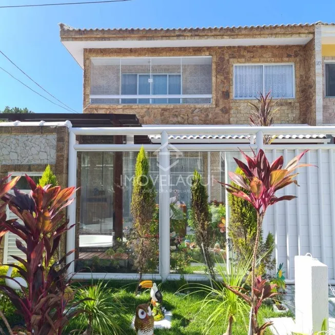 Foto 1 de Casa de Condomínio com 4 Quartos à venda, 194m² em Vargem Pequena, Rio de Janeiro