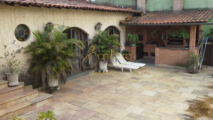 Foto 1 de Casa com 3 Quartos à venda, 530m² em Jardim Marajoara, São Paulo