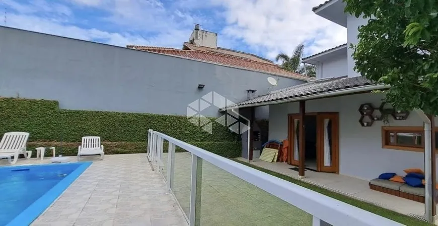 Foto 1 de Casa com 3 Quartos à venda, 198m² em Itaguaçu, Florianópolis