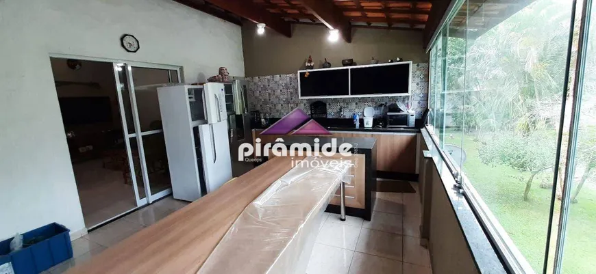 Foto 1 de Casa de Condomínio com 2 Quartos à venda, 87m² em Varadouro, São Sebastião