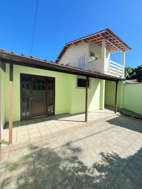 Foto 1 de Casa com 4 Quartos à venda, 58m² em Nova Macaé, Macaé