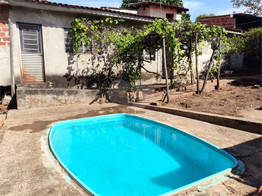 Foto 1 de Fazenda/Sítio com 2 Quartos à venda, 100m² em Centro, Pongaí