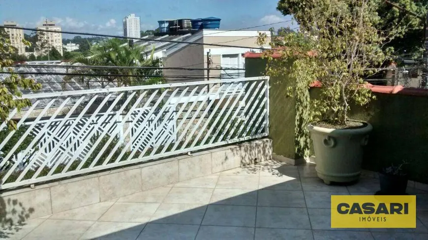 Foto 1 de Sobrado com 3 Quartos à venda, 255m² em Demarchi, São Bernardo do Campo