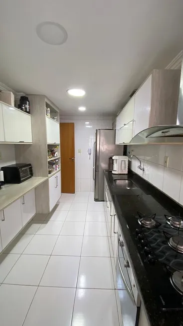 Foto 1 de Apartamento com 3 Quartos à venda, 83m² em Pitangueiras, Lauro de Freitas