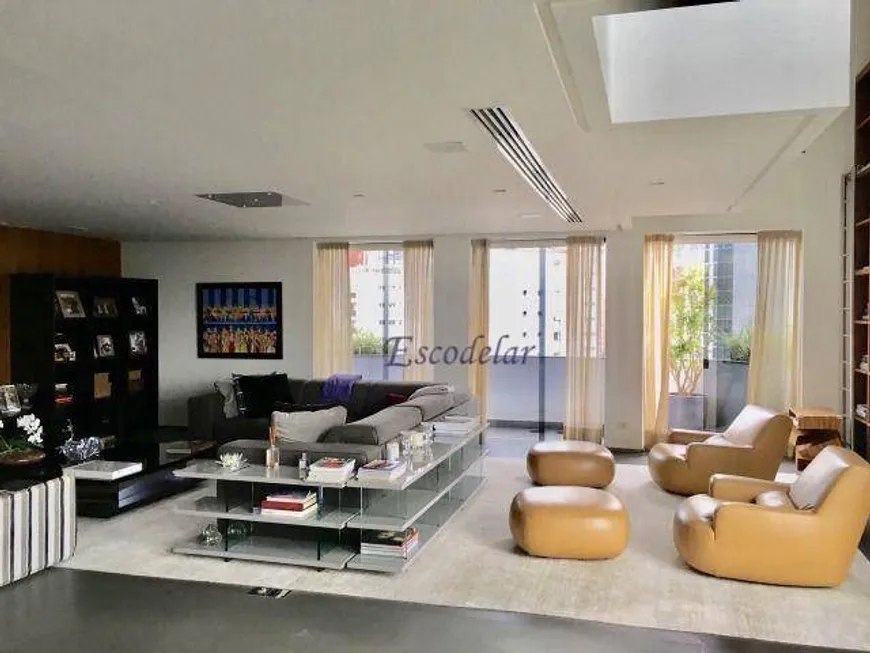 Foto 1 de Apartamento com 4 Quartos para alugar, 350m² em Vila Nova Conceição, São Paulo