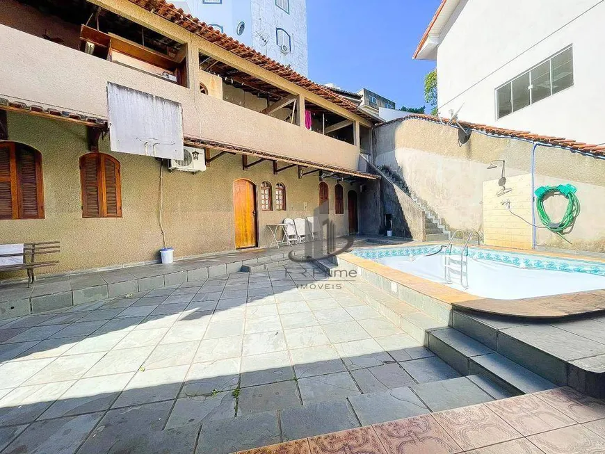 Foto 1 de Casa com 3 Quartos à venda, 424m² em Jardim Amália, Volta Redonda