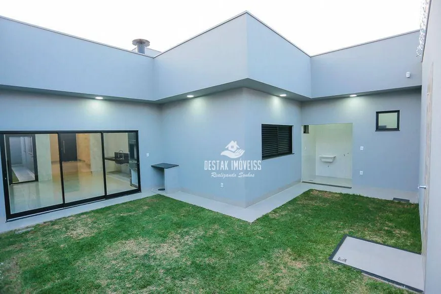 Foto 1 de Casa com 3 Quartos à venda, 148m² em Loteamento Portal do Vale II, Uberlândia