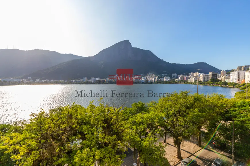 Foto 1 de Apartamento com 4 Quartos à venda, 161m² em Lagoa, Rio de Janeiro