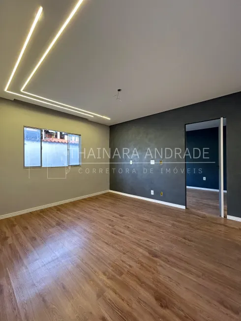 Foto 1 de Casa com 3 Quartos à venda, 252m² em Laranjeiras, Serra