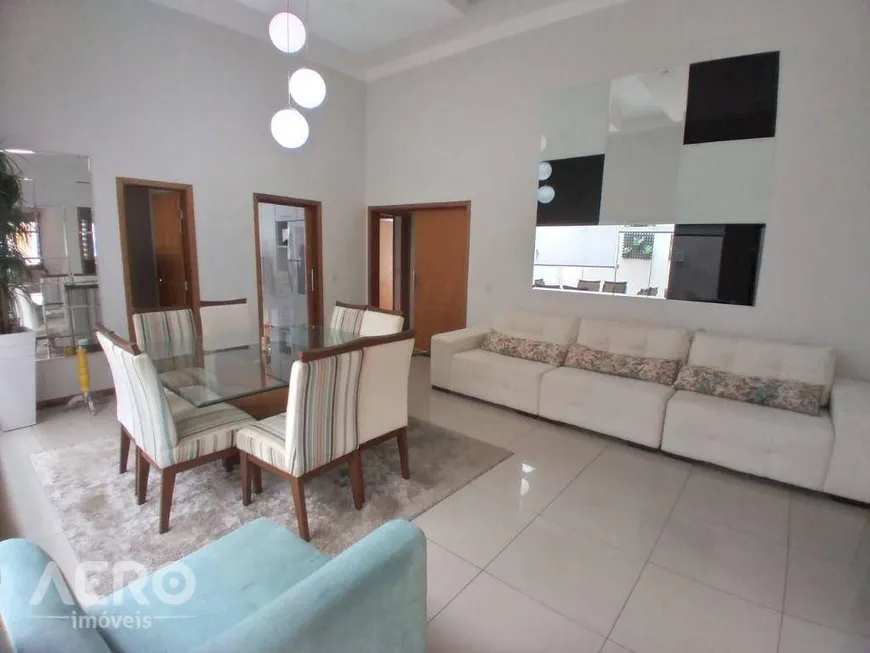 Foto 1 de Casa com 3 Quartos à venda, 230m² em Residencial Villaggio III, Bauru