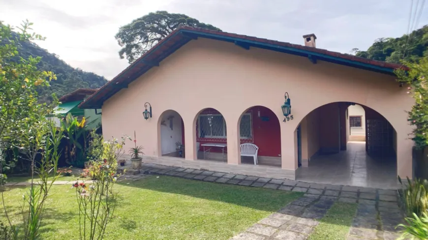 Foto 1 de Casa com 4 Quartos à venda, 200m² em Parque do Ingá, Teresópolis