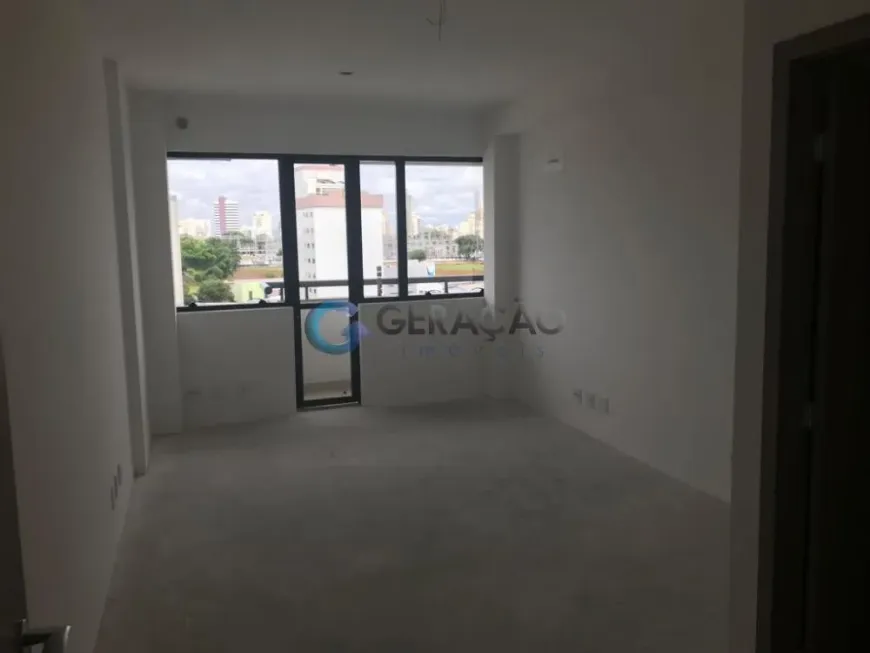 Foto 1 de Ponto Comercial para alugar, 217m² em Jardim São Dimas, São José dos Campos