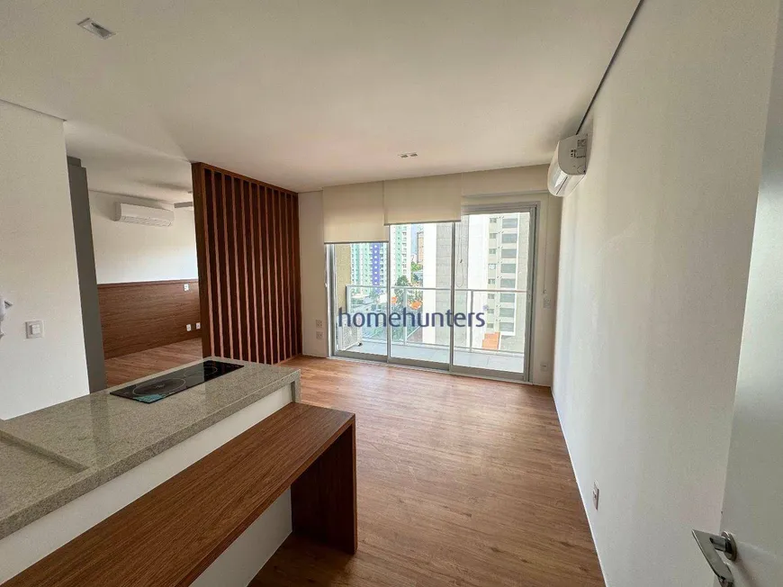 Foto 1 de Apartamento com 1 Quarto para venda ou aluguel, 40m² em Cambuí, Campinas