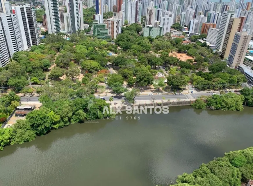 Foto 1 de Apartamento com 4 Quartos à venda, 227m² em Torre, Recife